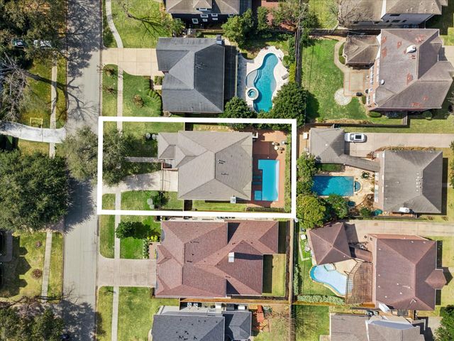 4814 Wedgewood Drive, Bellaire, TX 77401