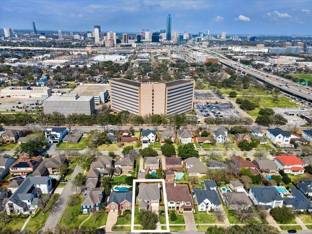 4814 Wedgewood Drive, Bellaire, TX 77401