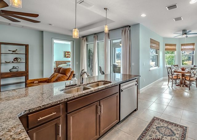 1038 VICTORIA HILLS DRIVE S, Deland, FL 32724