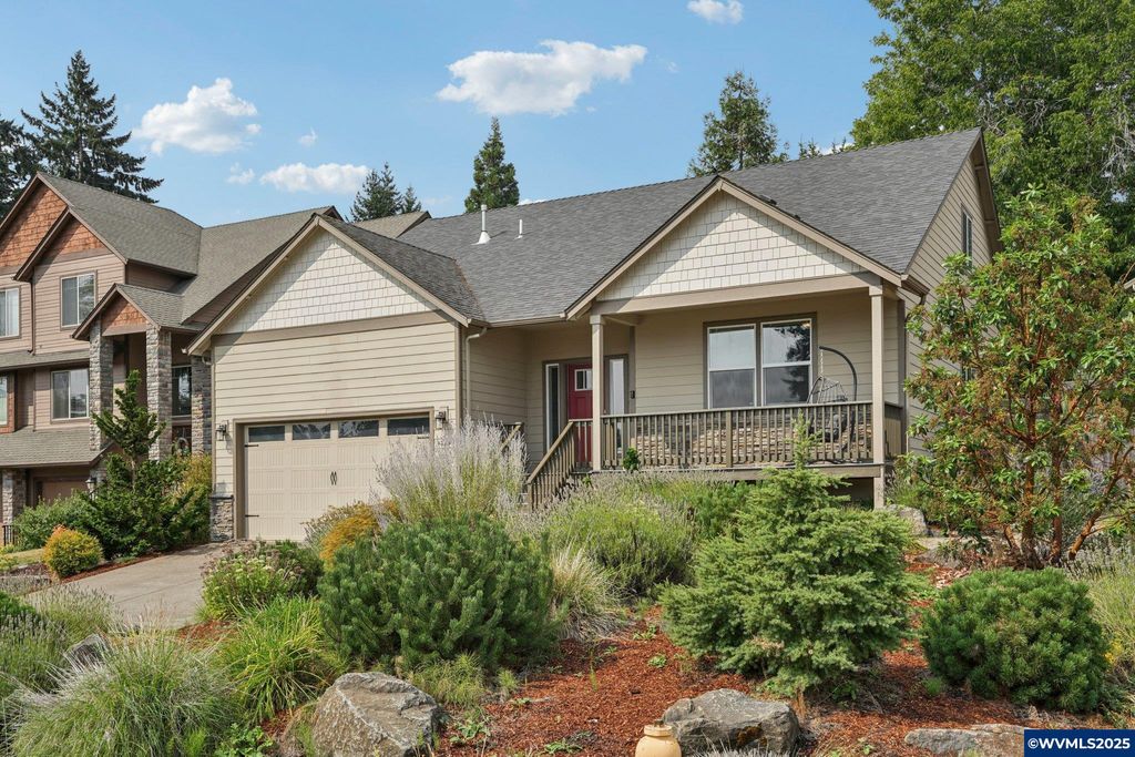 4677 Southampton Dr SE, Salem, OR 97302