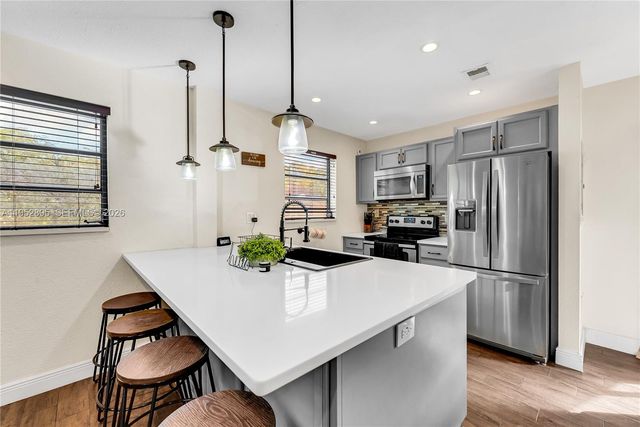 6236 SW 136th Ct B208, Miami, FL 33183