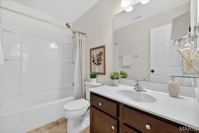 9736 Wilderness Battle Circle, St Louis, MO 63123