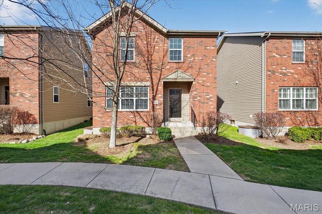 9736 Wilderness Battle Circle, St Louis, MO 63123