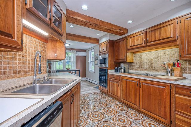 2353 Hollywood Drive, Blackridge, PA 15235