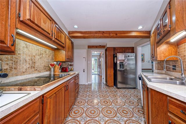 2353 Hollywood Drive, Blackridge, PA 15235