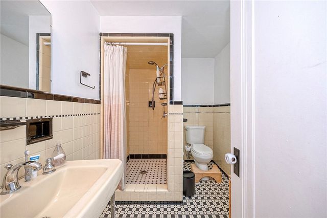 2353 Hollywood Drive, Blackridge, PA 15235