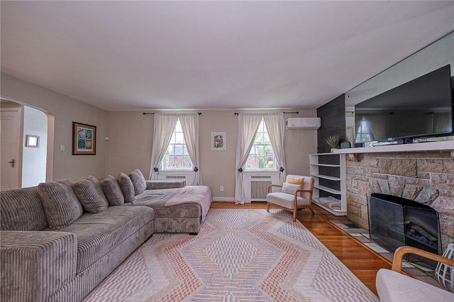 2353 Hollywood Drive, Blackridge, PA 15235