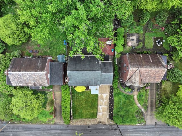 2353 Hollywood Drive, Blackridge, PA 15235