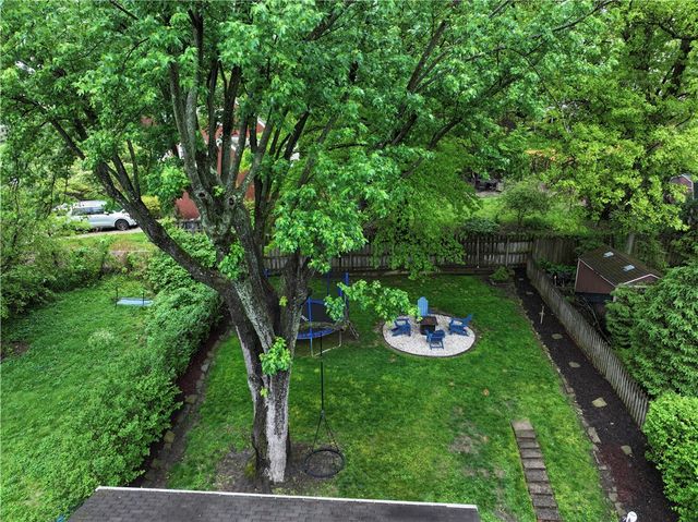 2353 Hollywood Drive, Blackridge, PA 15235