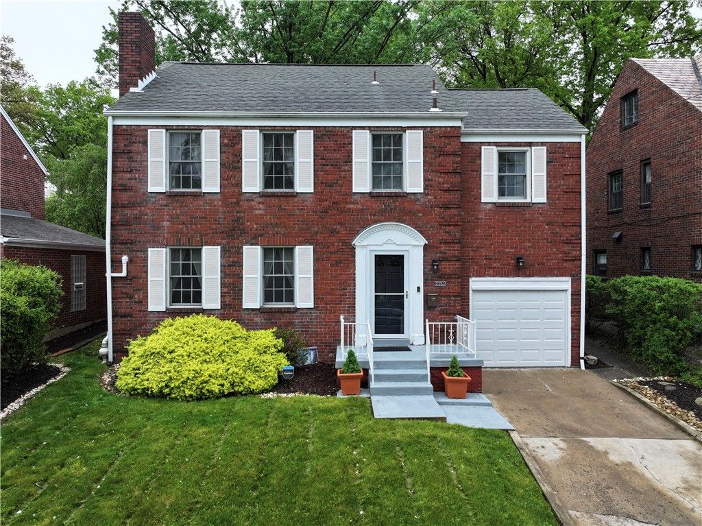 2353 Hollywood Drive, Blackridge, PA 15235