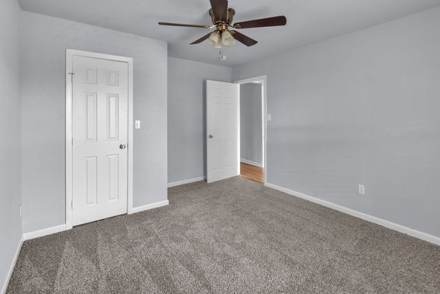 2933 S Hills Avenue, Fort Worth, TX 76109