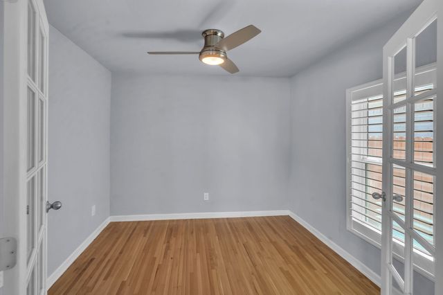 2933 S Hills Avenue, Fort Worth, TX 76109