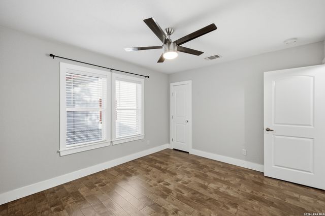 221 E FRENCH PL, San Antonio, TX 78212