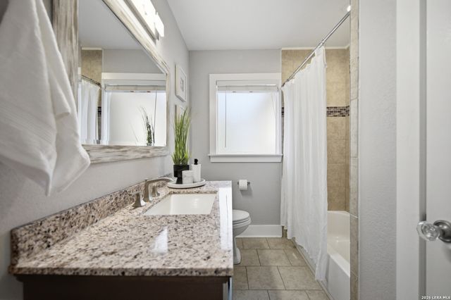 221 E FRENCH PL, San Antonio, TX 78212