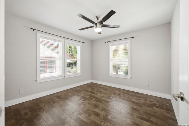 221 E FRENCH PL, San Antonio, TX 78212