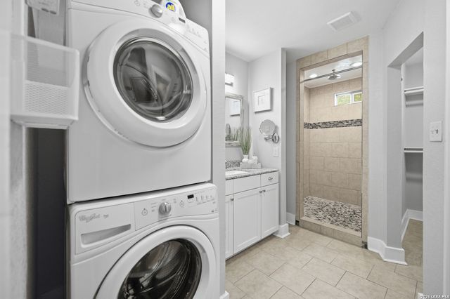 221 E FRENCH PL, San Antonio, TX 78212