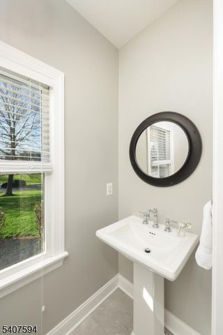 82 Oxford Pl, Hillsborough Twp., NJ 08844