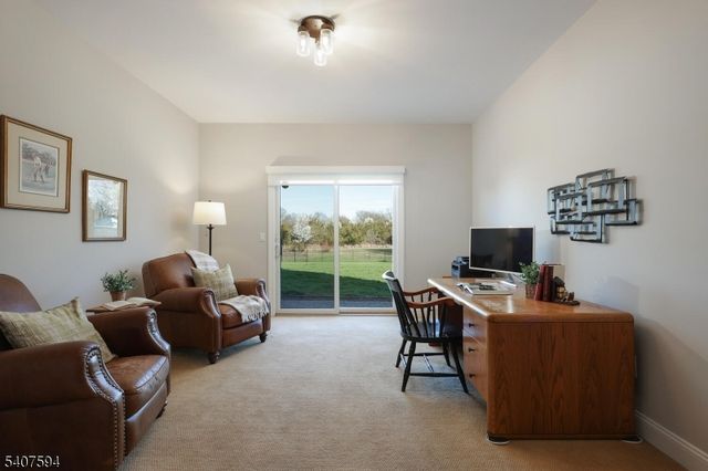 82 Oxford Pl, Hillsborough Twp., NJ 08844