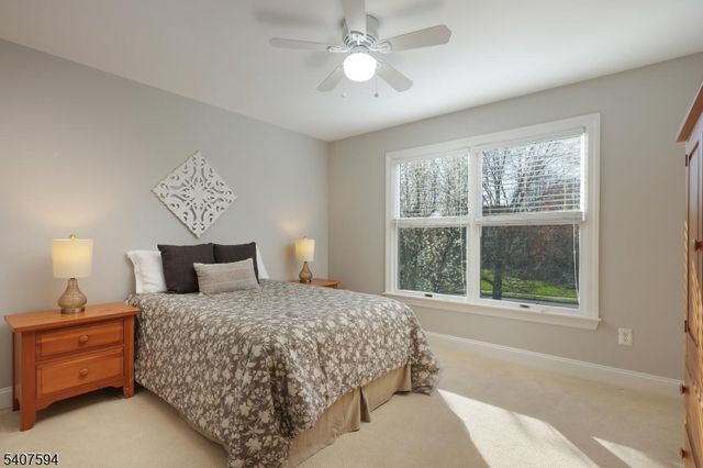 82 Oxford Pl, Hillsborough Twp., NJ 08844