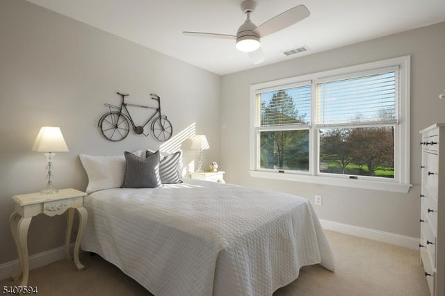 82 Oxford Pl, Hillsborough Twp., NJ 08844