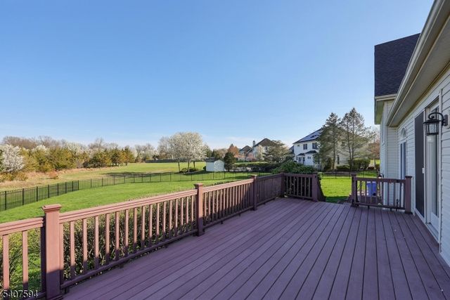 82 Oxford Pl, Hillsborough Twp., NJ 08844