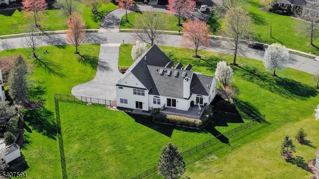 82 Oxford Pl, Hillsborough Twp., NJ 08844