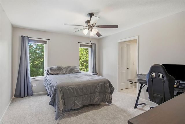 1625 NE Shadow Valley Drive, Lee's Summit, MO 64064