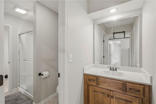 1625 NE Shadow Valley Drive, Lee's Summit, MO 64064