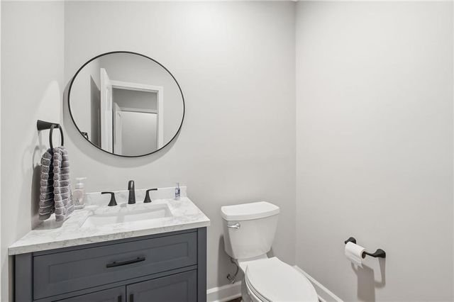 1625 NE Shadow Valley Drive, Lee's Summit, MO 64064