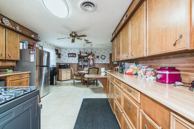 206 N CROSBY Avenue, Tulia, TX 79088