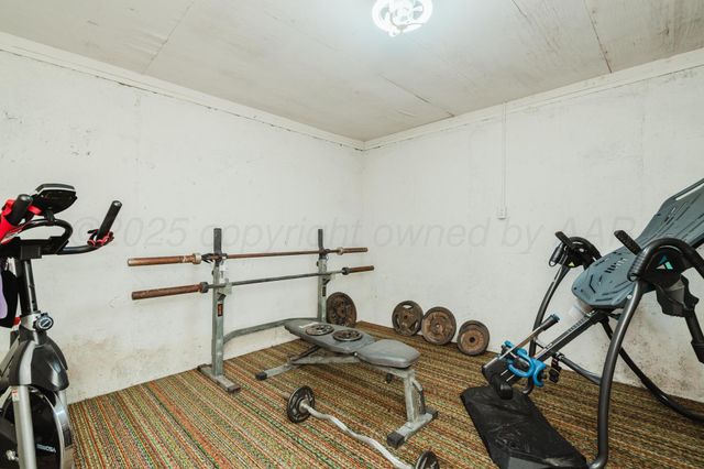 206 N CROSBY Avenue, Tulia, TX 79088