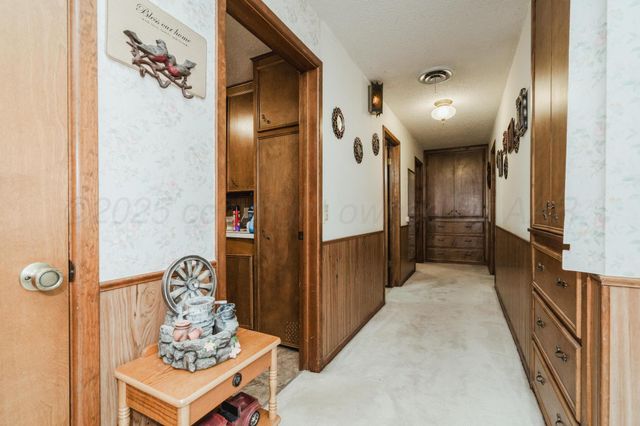 206 N CROSBY Avenue, Tulia, TX 79088