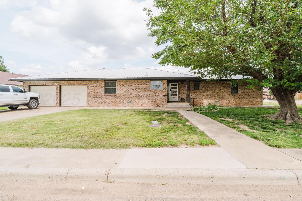 206 N CROSBY Avenue, Tulia, TX 79088