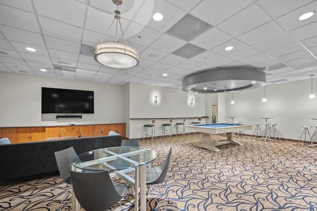 545 N Dearborn Street 3301, Chicago, IL 60654
