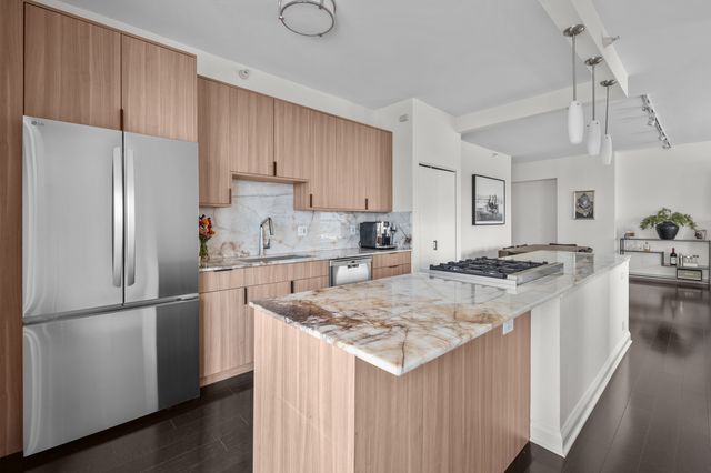 545 N Dearborn Street 3301, Chicago, IL 60654