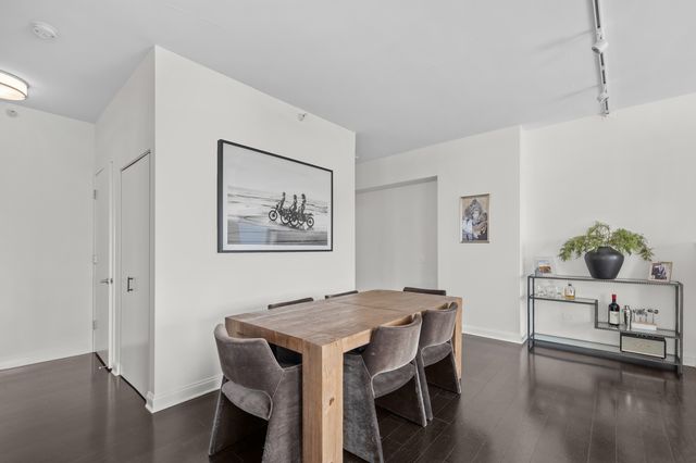 545 N Dearborn Street 3301, Chicago, IL 60654
