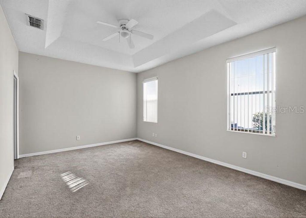 Image 11 of property listing at 11813 VIA LUCERNA CIRCLE, Windermere, FL 34786