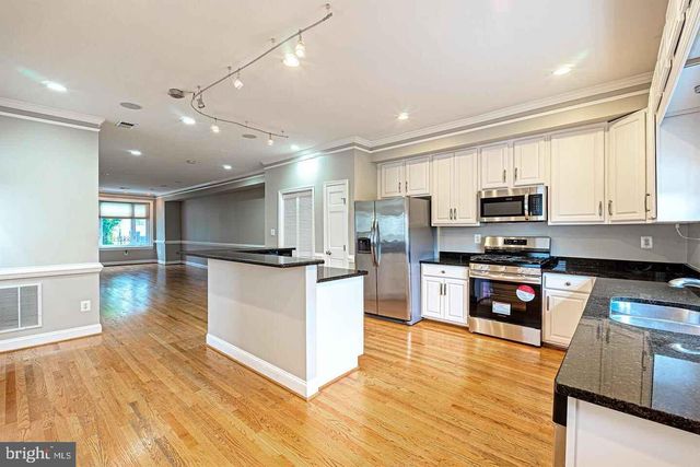 1535 GALES ST NE, Washington, DC 20002