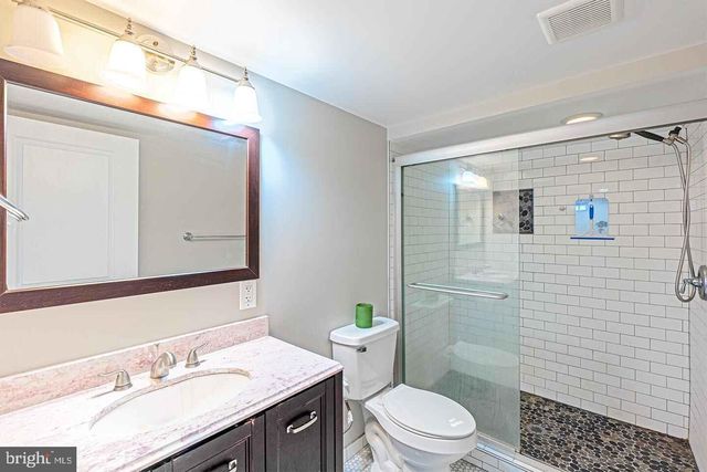 1535 GALES ST NE, Washington, DC 20002