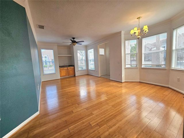 18058 VILLA CREEK DRIVE 18058, Tampa, FL 33647