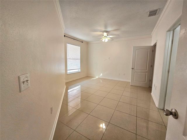 18058 VILLA CREEK DRIVE 18058, Tampa, FL 33647