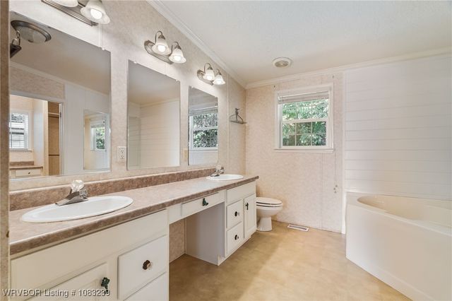 9325 Cedarville Road, Cedarville, AR 72932