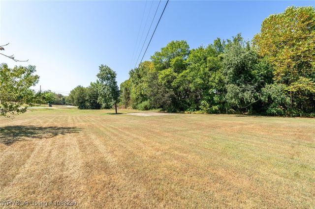 9325 Cedarville Road, Cedarville, AR 72932