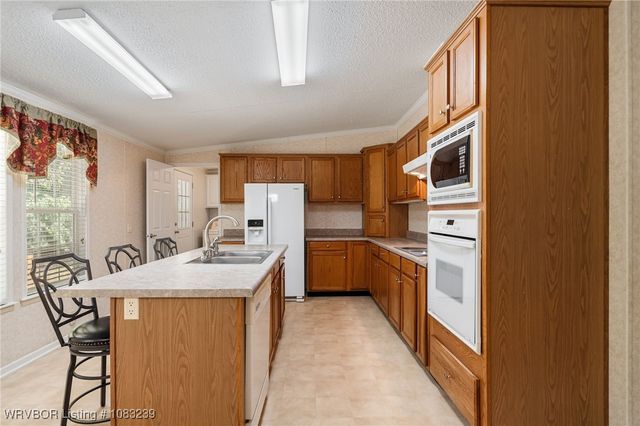 9325 Cedarville Road, Cedarville, AR 72932