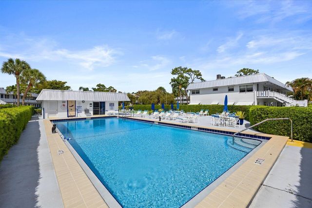 2929 SE Ocean Boulevard 104-7, Stuart, FL 34996