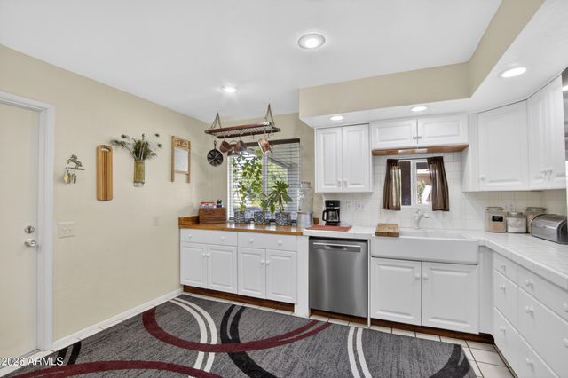 9726 W PINERIDGE Drive, Sun City, AZ 85351