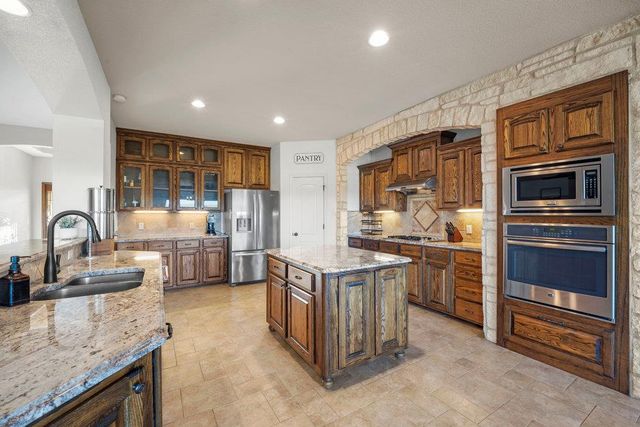 510 Wagon Wheel TRL, Bertram, TX 78605