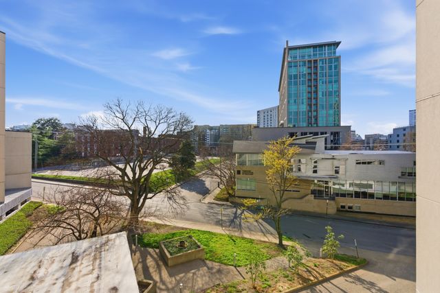 900 19th Ave S Apt 401, Nashville, TN 37212