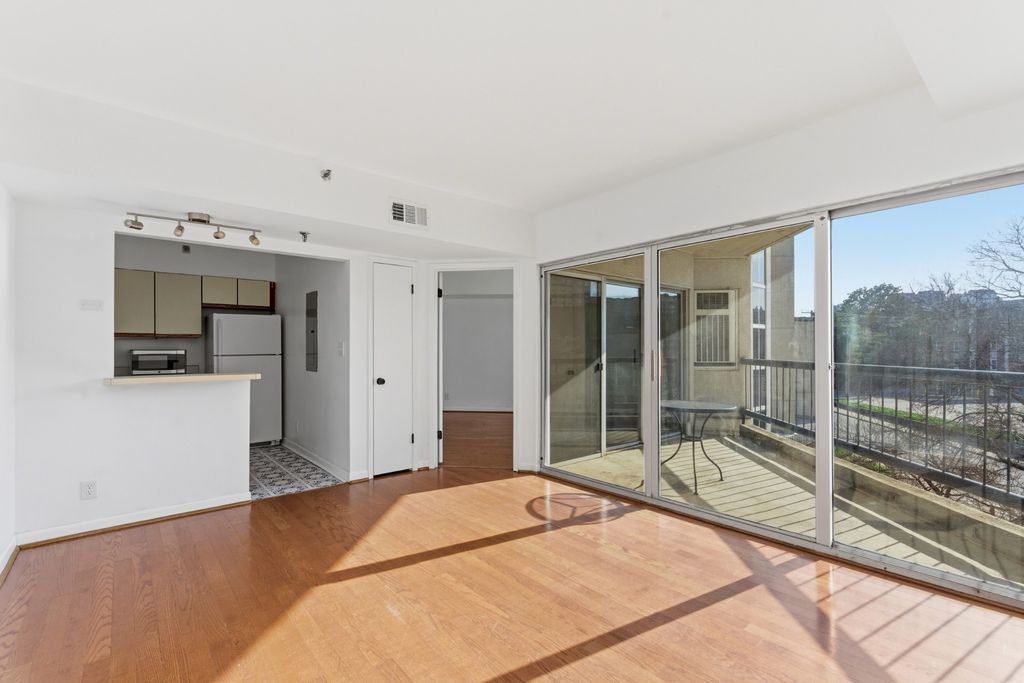 900 19th Ave S Apt 401, Nashville, TN 37212