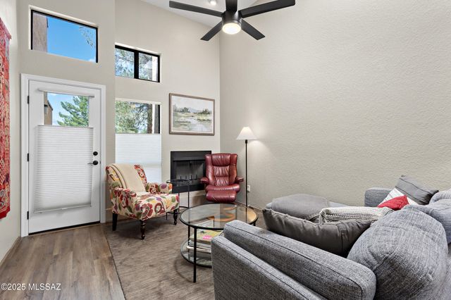 7620 E Callisto Cir Unit 212, Tucson, AZ 85715